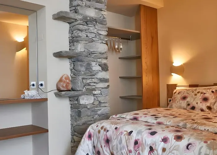 In Di Bedero - Via Roma 53 *