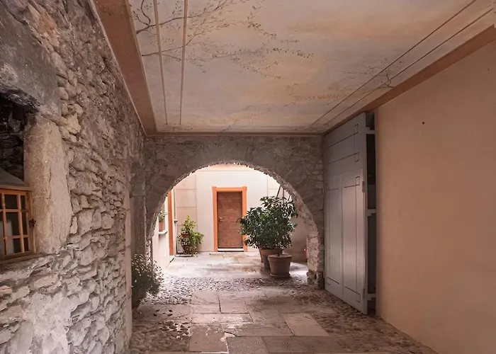 In Di Bedero - Via Roma 53 Brezzo